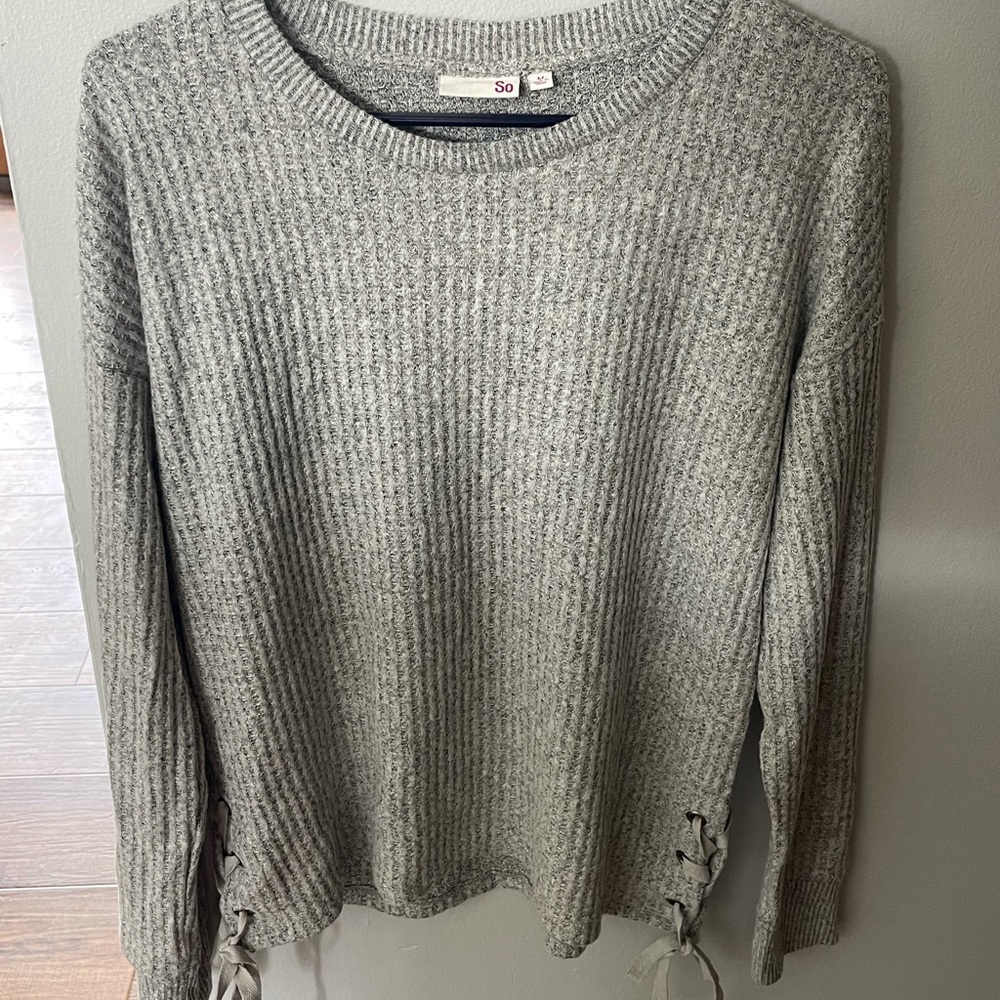 Long sleeve, sweater material